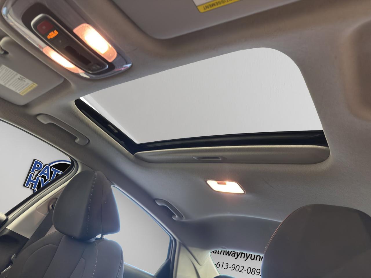 2022 Hyundai Elantra Preferred Photo