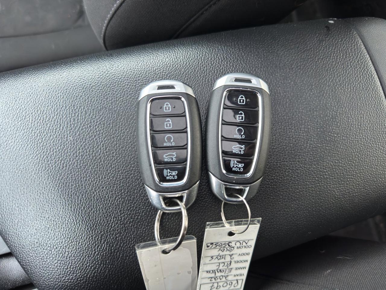 2022 Hyundai Elantra Preferred Photo