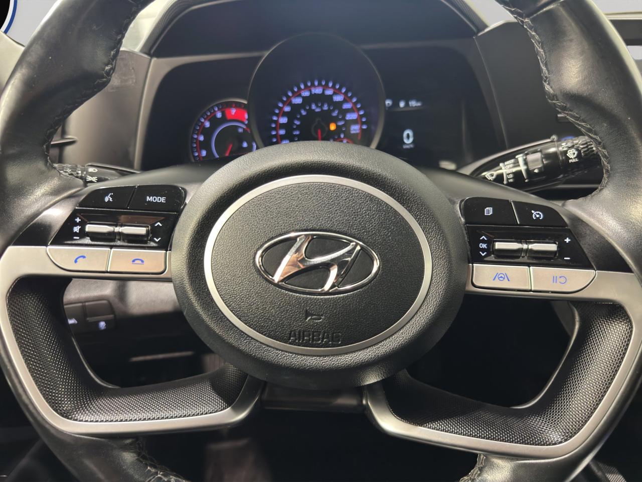 2022 Hyundai Elantra Preferred | Reverse Cam | Heated Seats Photo