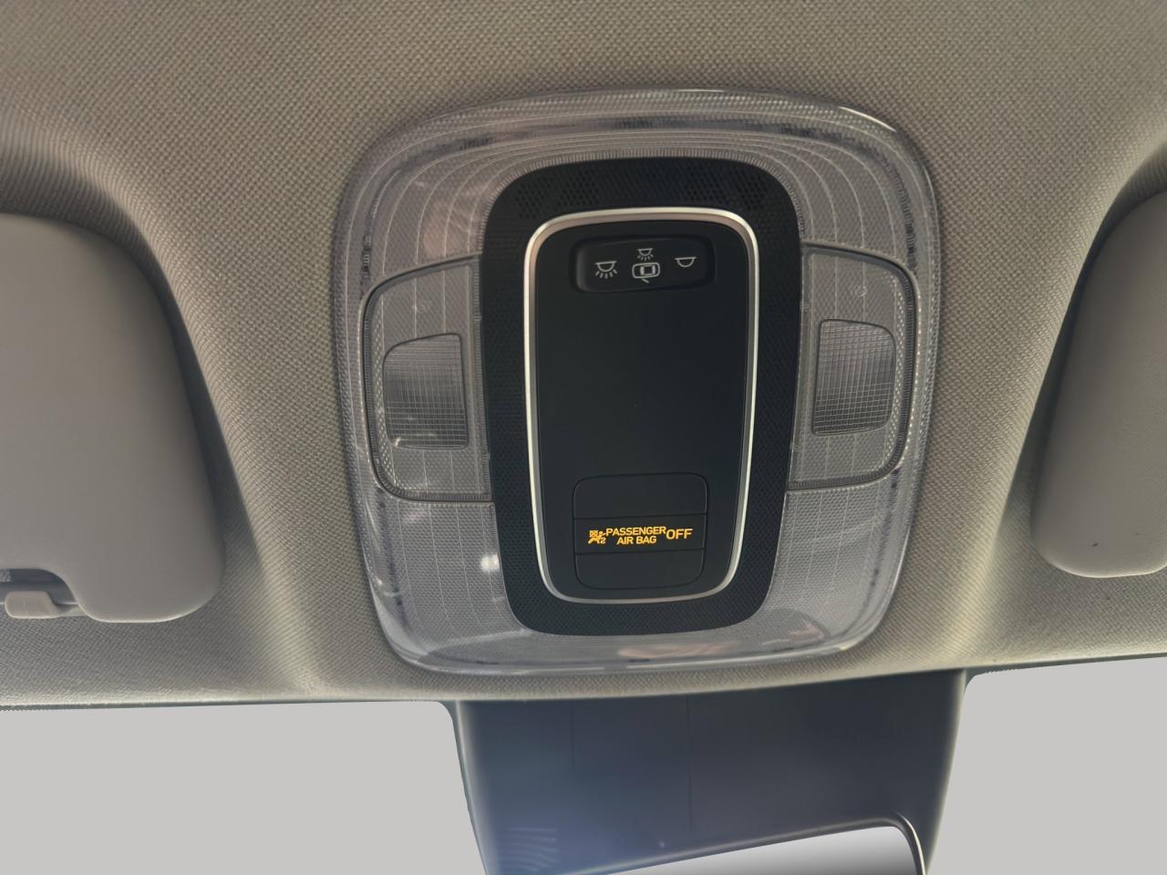 2022 Hyundai Elantra Preferred | Reverse Cam | Heated Seats Photo