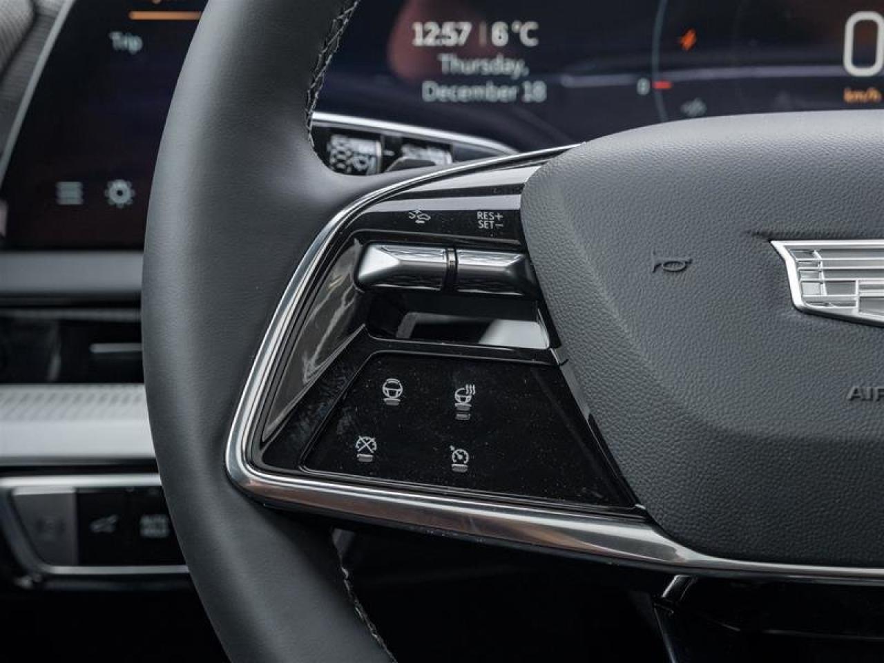 2026 Cadillac OPTIQ Luxury Photo