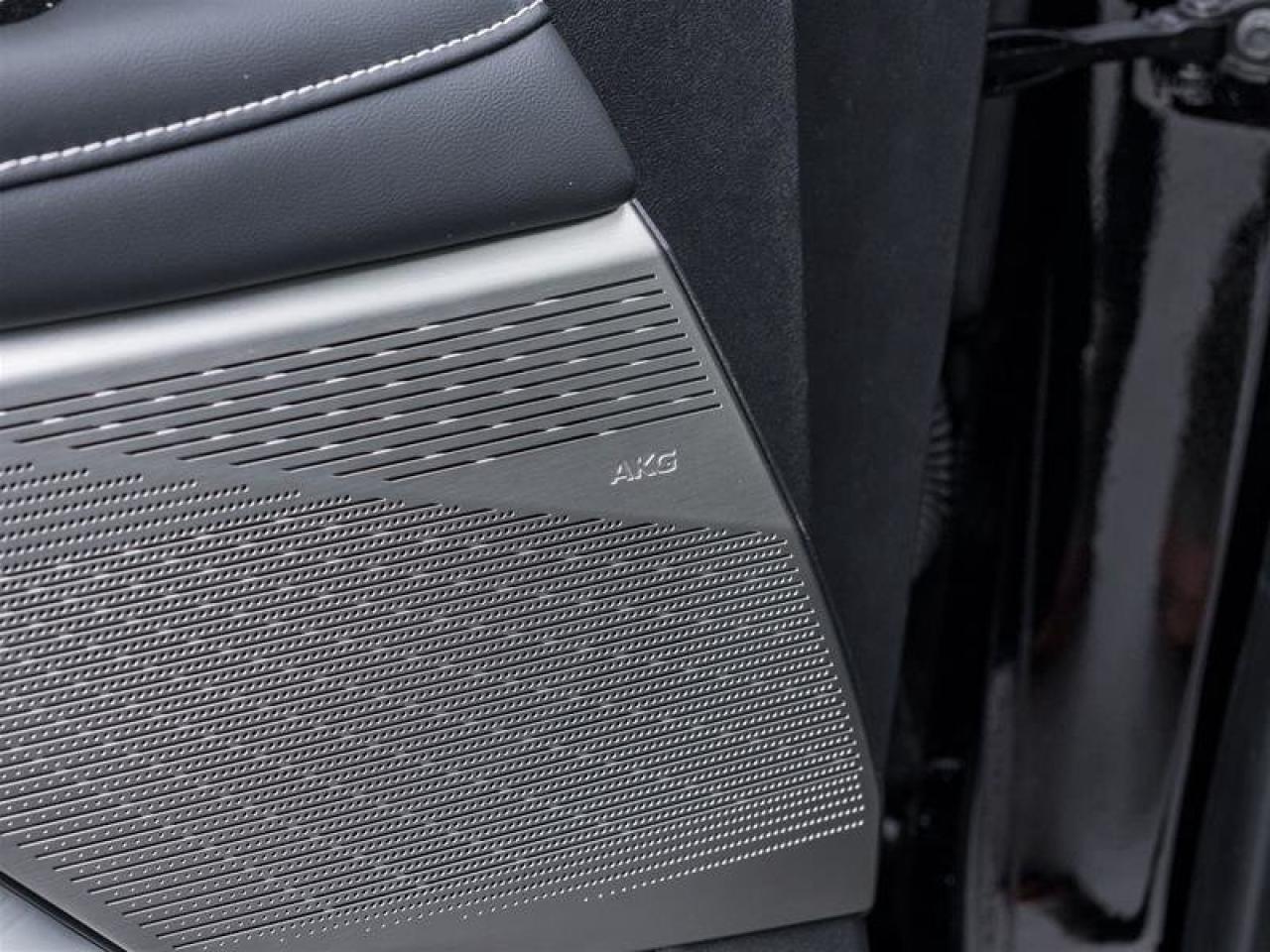 2026 Cadillac OPTIQ Luxury Photo