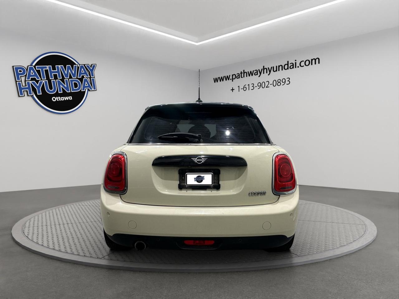 2019 MINI 5 Door Cooper | Reverse Cam | Heated Seats Photo