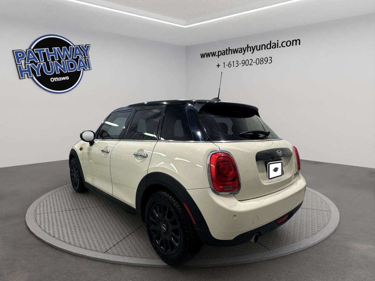 2019 MINI 5 Door Cooper | Reverse Cam | Heated Seats Photo