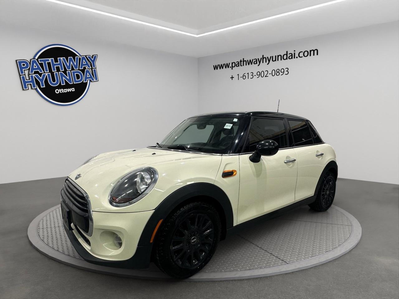 2019 MINI 5 Door Cooper | Reverse Cam | Heated Seats Photo