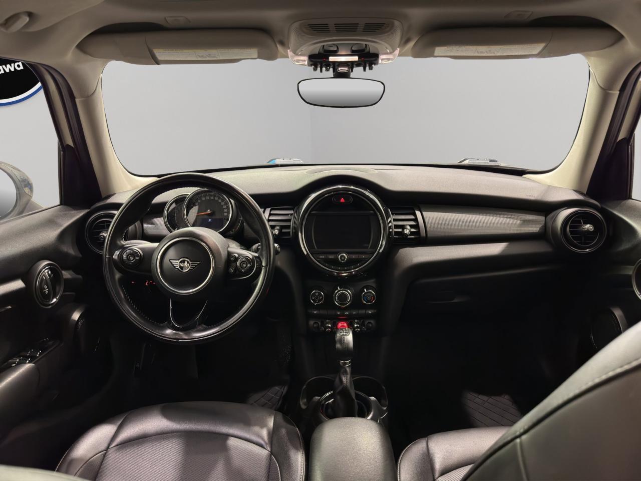 2019 MINI 5 Door Cooper | Reverse Cam | Heated Seats Photo