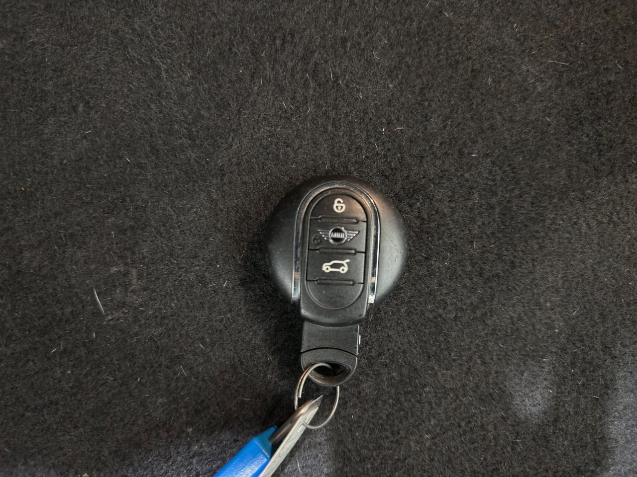 2019 MINI 5 Door Cooper | Reverse Cam | Heated Seats Photo