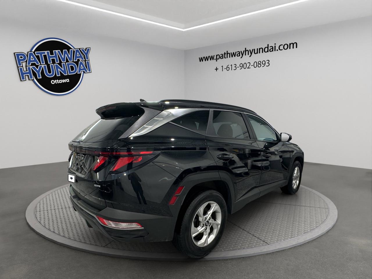 2023 Hyundai Tucson Preferred | Reverse Cam | Heated Seats Photo