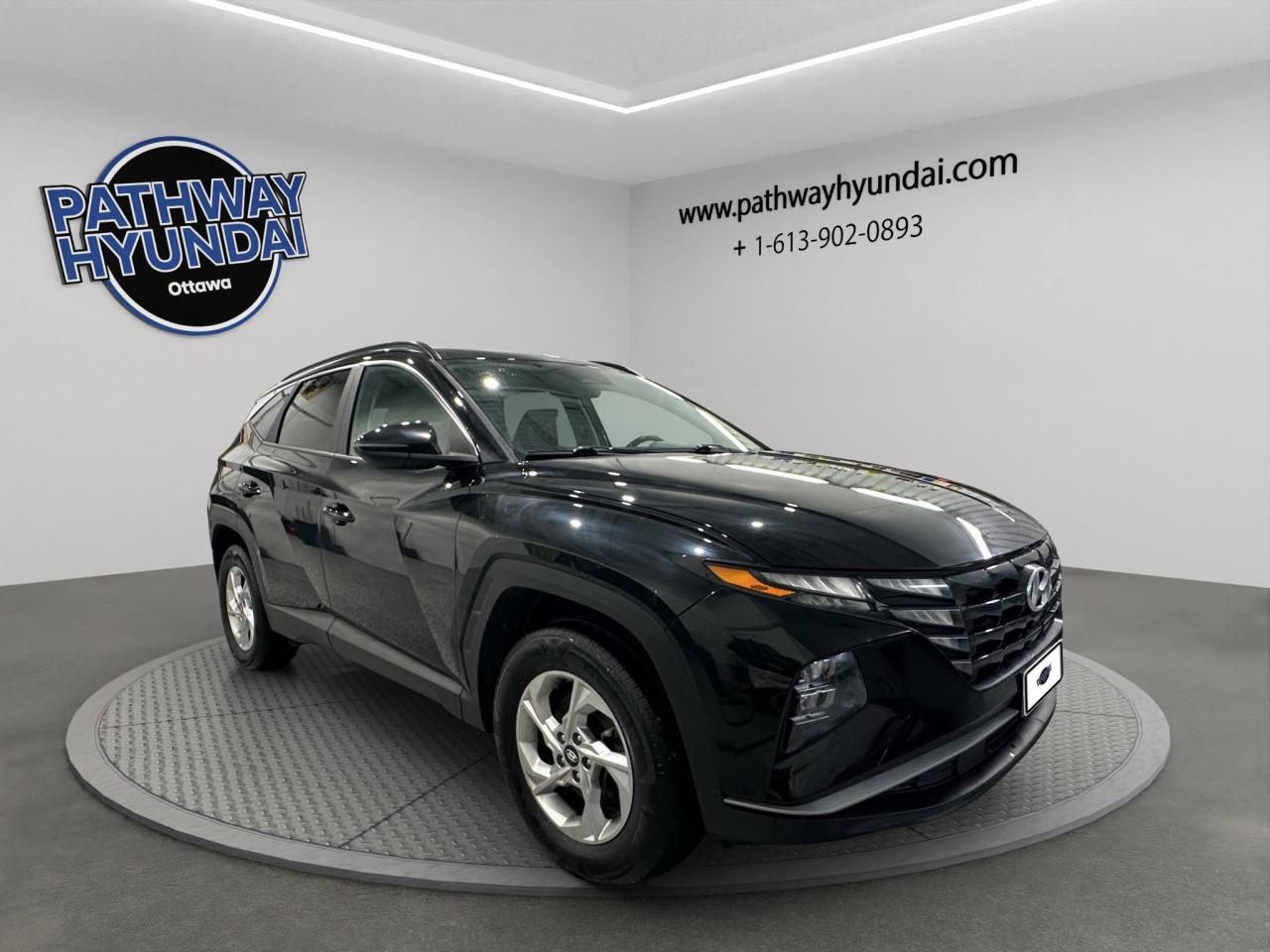 2023 Hyundai Tucson Preferred | Reverse Cam | Heated Seats Photo0