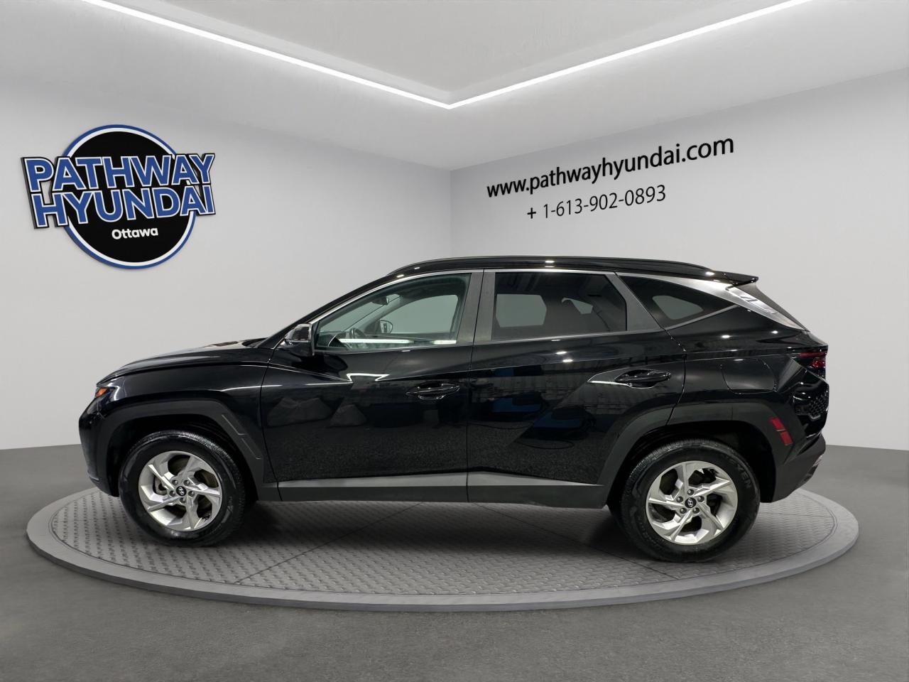 2023 Hyundai Tucson Preferred | Reverse Cam | Heated Seats Photo