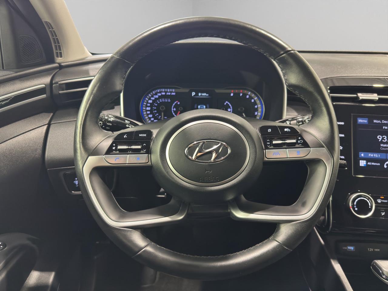 2023 Hyundai Tucson Preferred | Reverse Cam | Heated Seats Photo