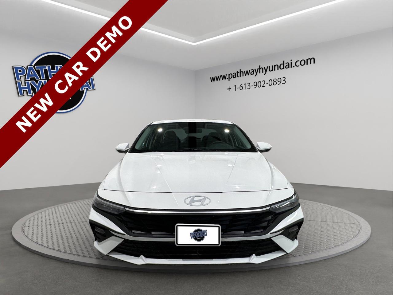 2025 Hyundai Elantra Preferred | Reverse Cam | Heated Seats Photo