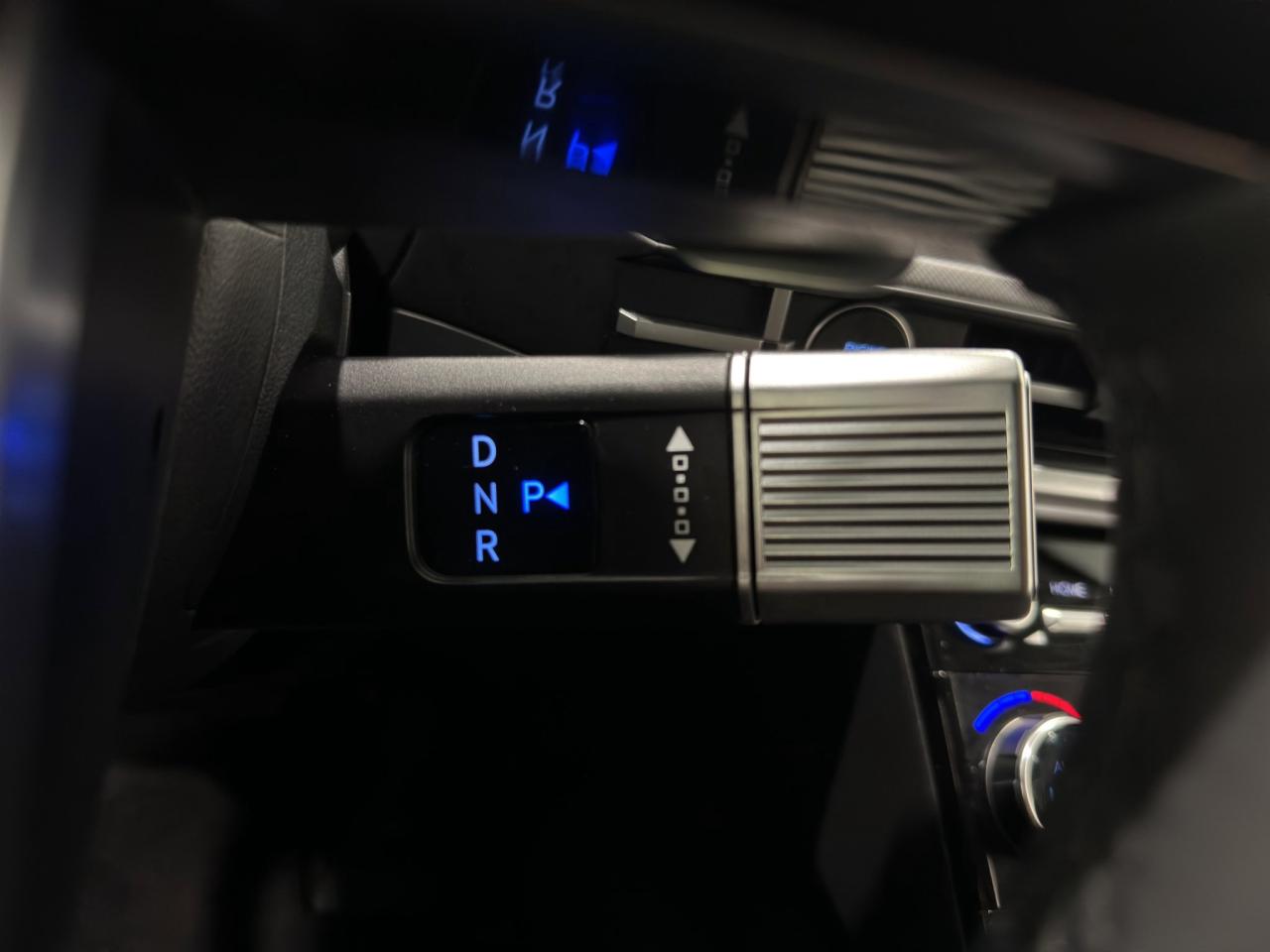2025 Hyundai Santa Fe XRT | Reverse Cam | Heated Seats Photo