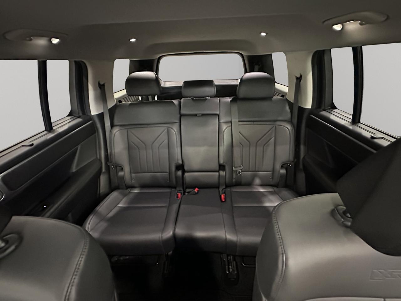 2025 Hyundai Santa Fe XRT | Reverse Cam | Heated Seats Photo