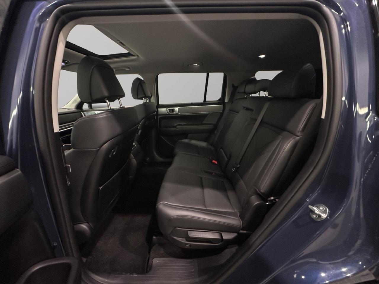 2025 Hyundai Santa Fe XRT | Reverse Cam | Heated Seats Photo