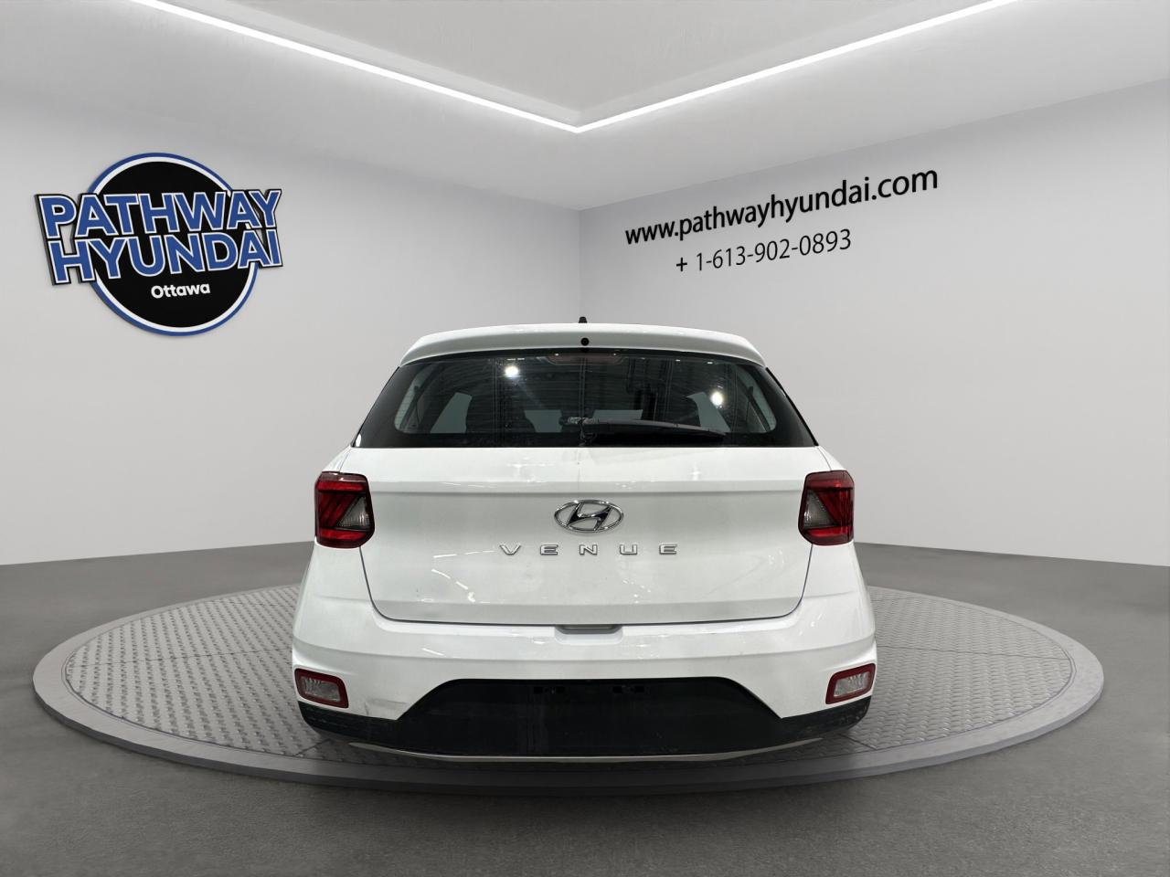 2021 Hyundai Venue Essential | Reverse Cam | Heated Seats Photo