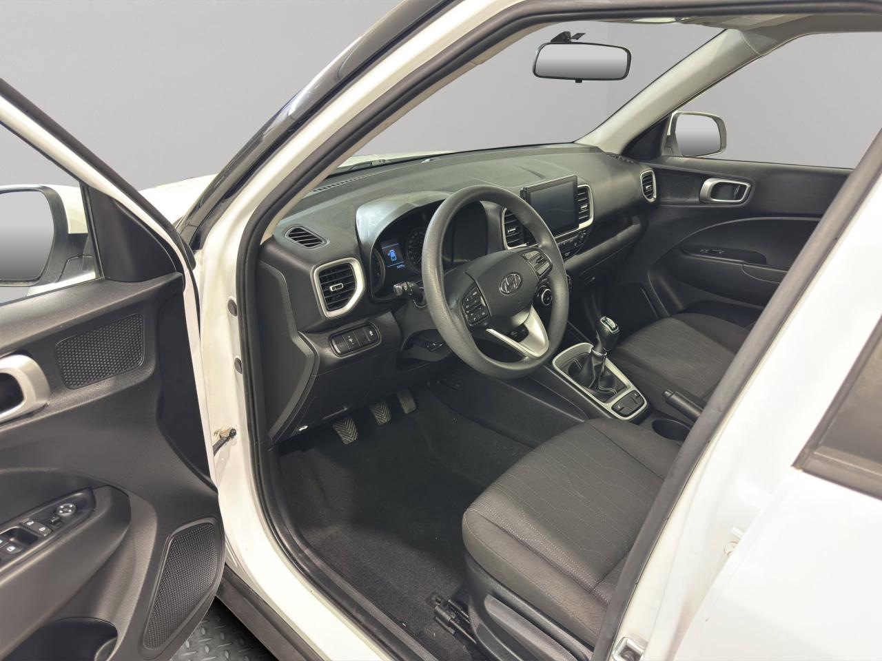 2021 Hyundai Venue Essential | Reverse Cam | Heated Seats Photo