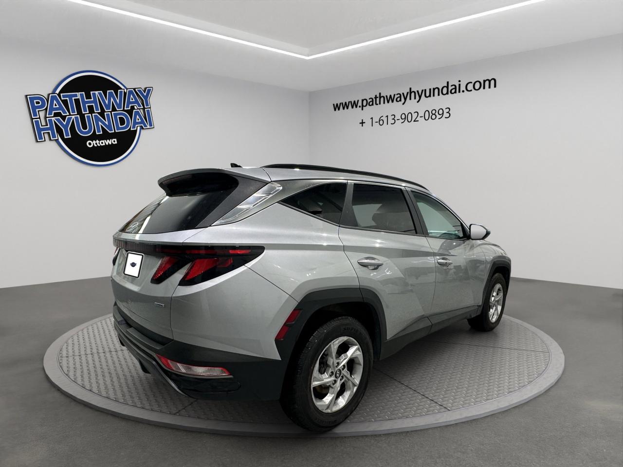 2022 Hyundai Tucson Preferred | Reverse Cam | Heated Seats Photo3