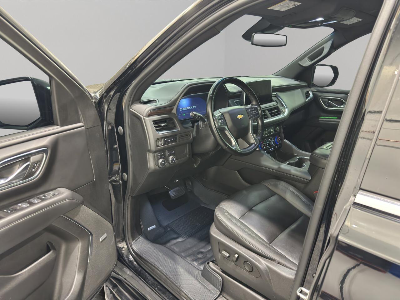 2023 Chevrolet Suburban LT | Reverse Cam | Heated Seats Photo