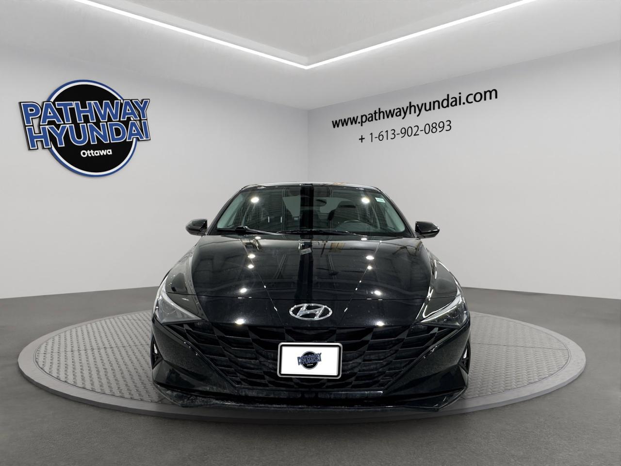 2023 Hyundai Elantra Preferred | Reverse Cam | Heated Seats Photo
