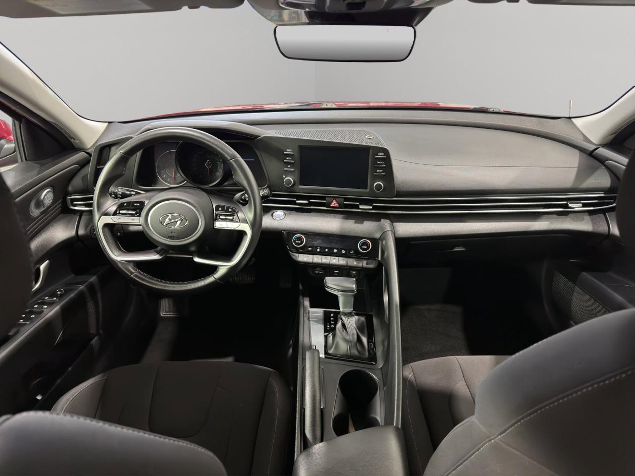 2021 Hyundai Elantra Preferred | Reverse Cam | Heated Seats Photo
