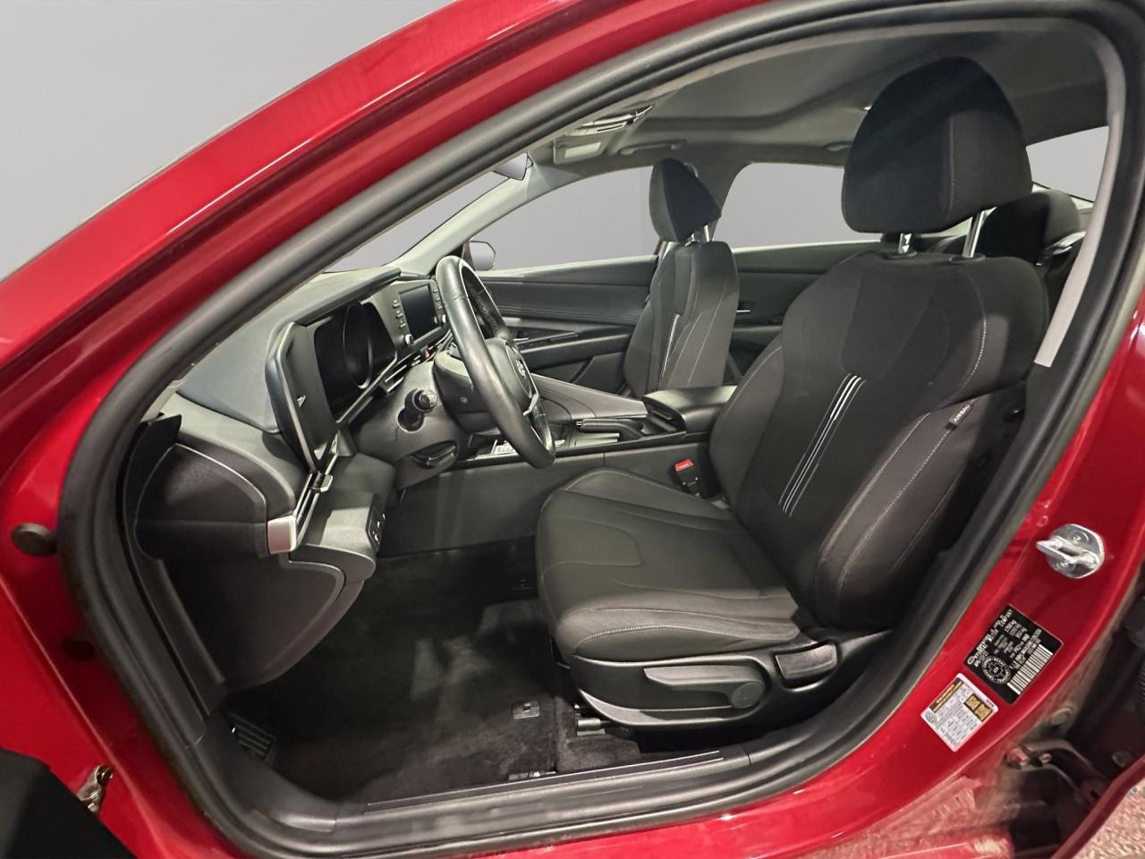 2021 Hyundai Elantra Preferred | Reverse Cam | Heated Seats Photo