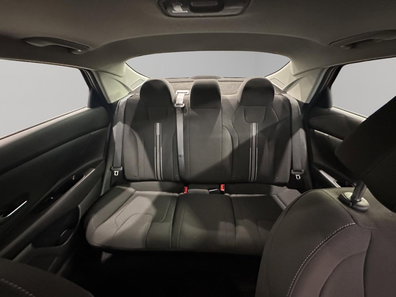 2021 Hyundai Elantra Preferred | Reverse Cam | Heated Seats Photo