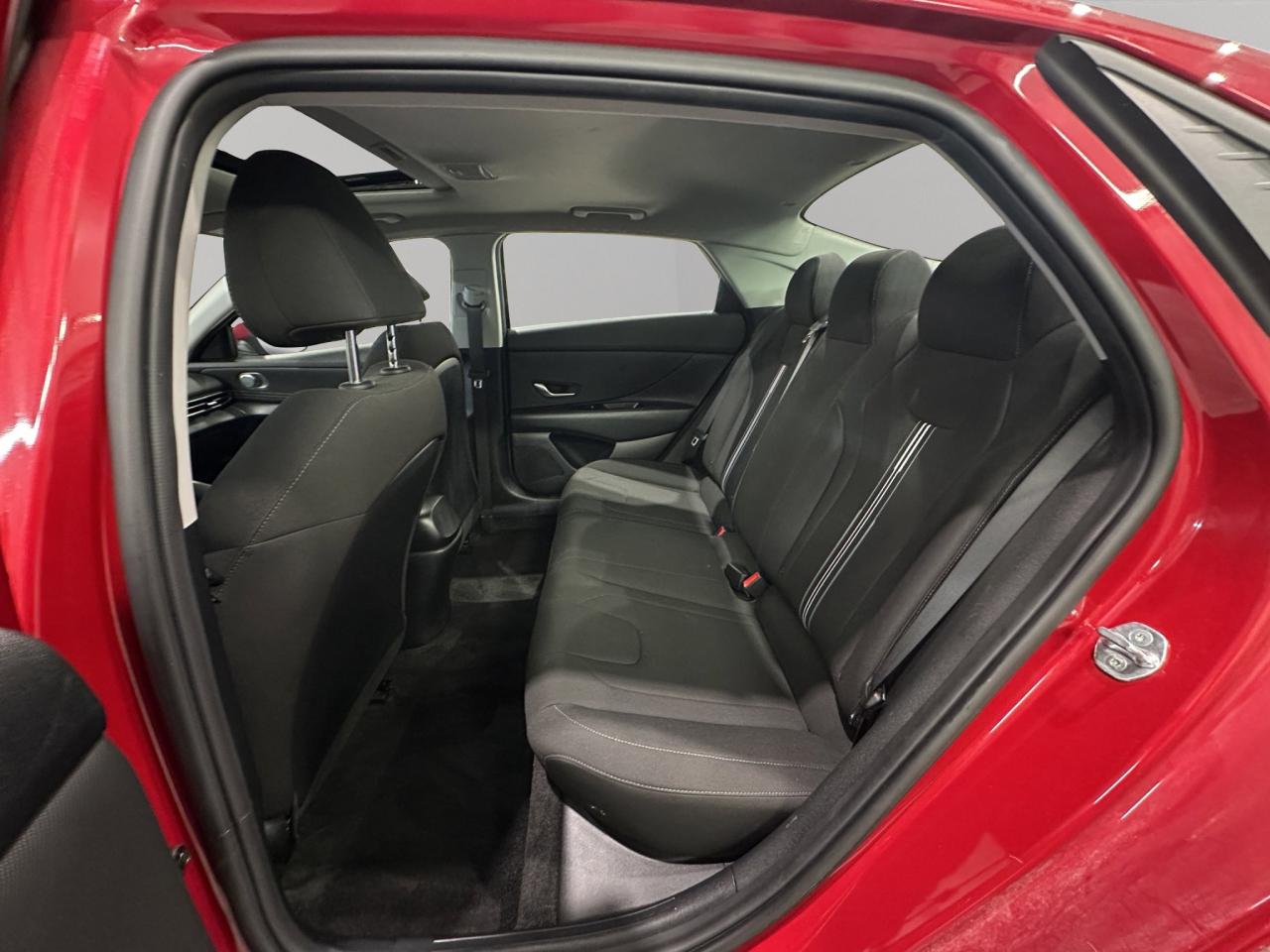 2021 Hyundai Elantra Preferred | Reverse Cam | Heated Seats Photo