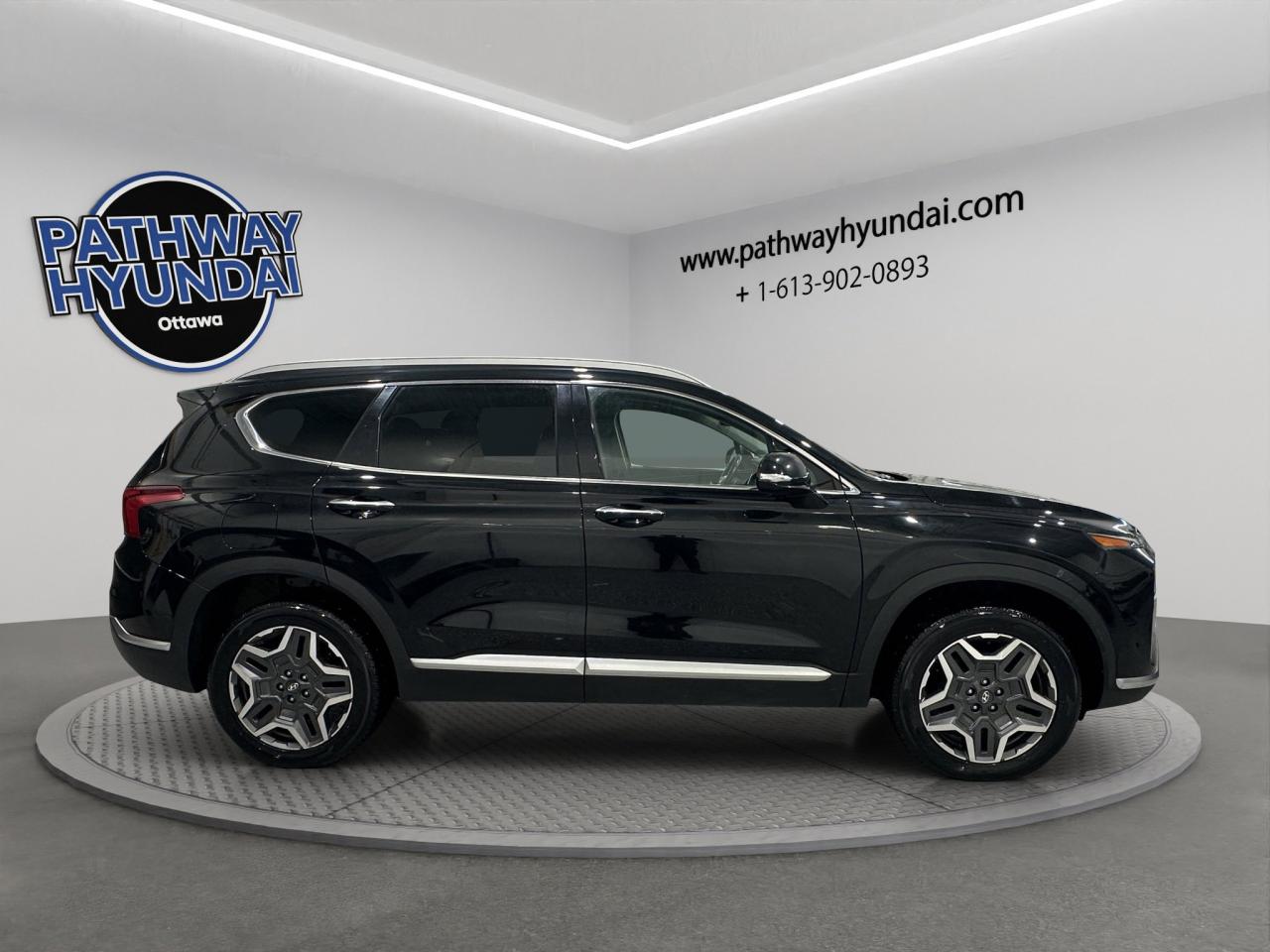 2022 Hyundai Santa Fe Plug-In Hybrid Luxury | Reverse Cam | Heated Seats Photo2