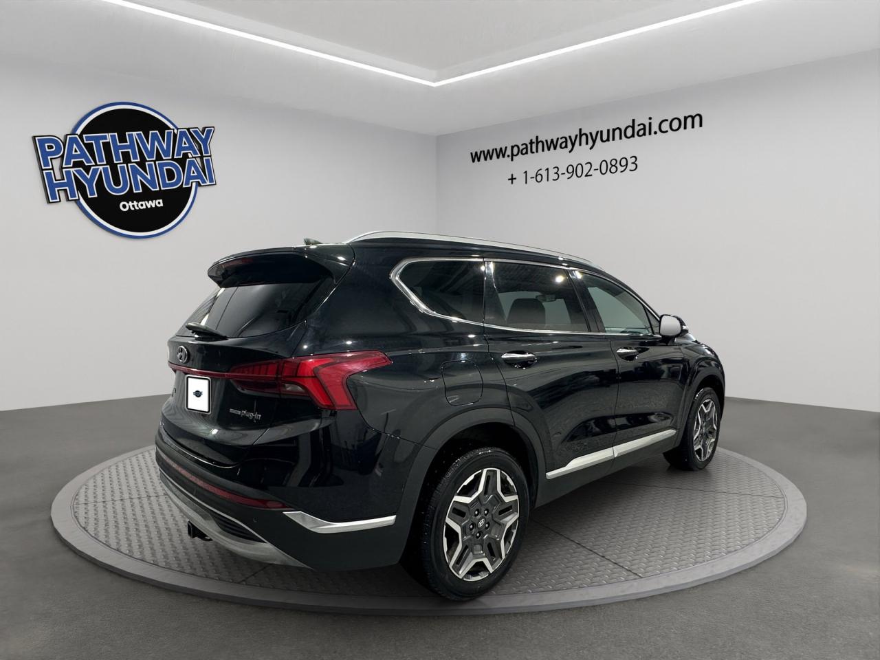 2022 Hyundai Santa Fe Plug-In Hybrid Luxury | Reverse Cam | Heated Seats Photo3