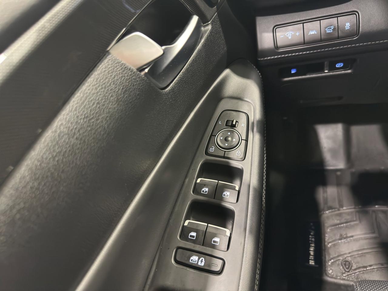 2022 Hyundai Santa Fe Plug-In Hybrid Luxury | Reverse Cam | Heated Seats Photo