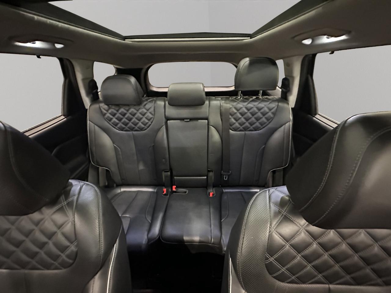 2022 Hyundai Santa Fe Plug-In Hybrid Luxury | Reverse Cam | Heated Seats Photo