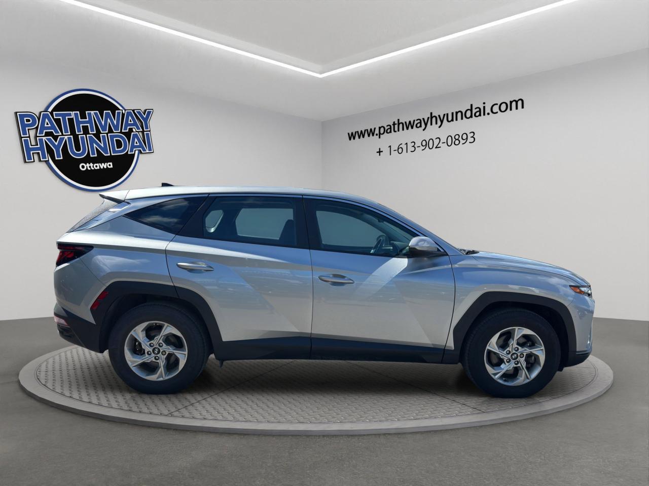 2023 Hyundai Tucson Essential | Reverse Cam | Heated Seats Photo2