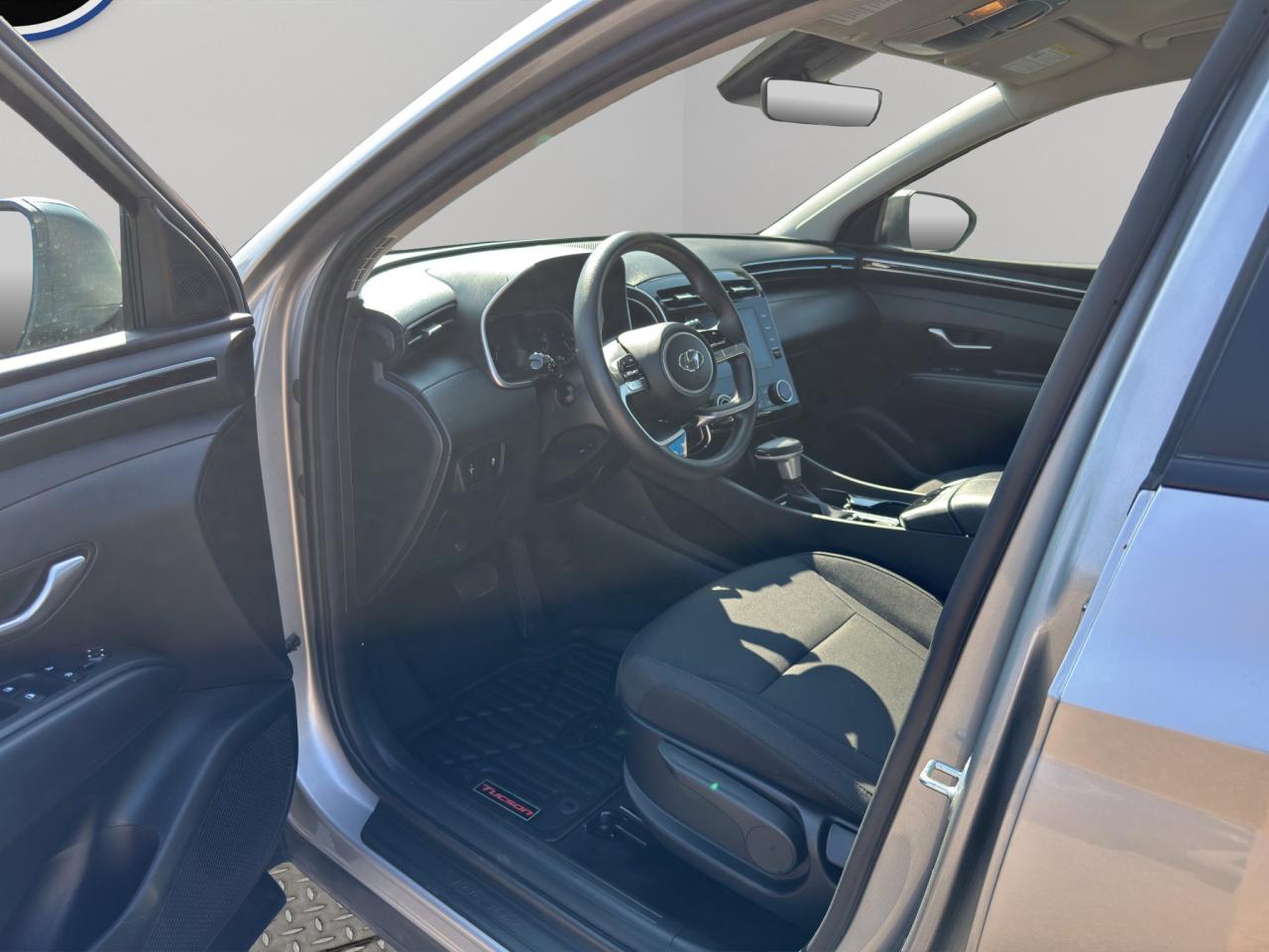 2023 Hyundai Tucson Essential | Reverse Cam | Heated Seats Photo