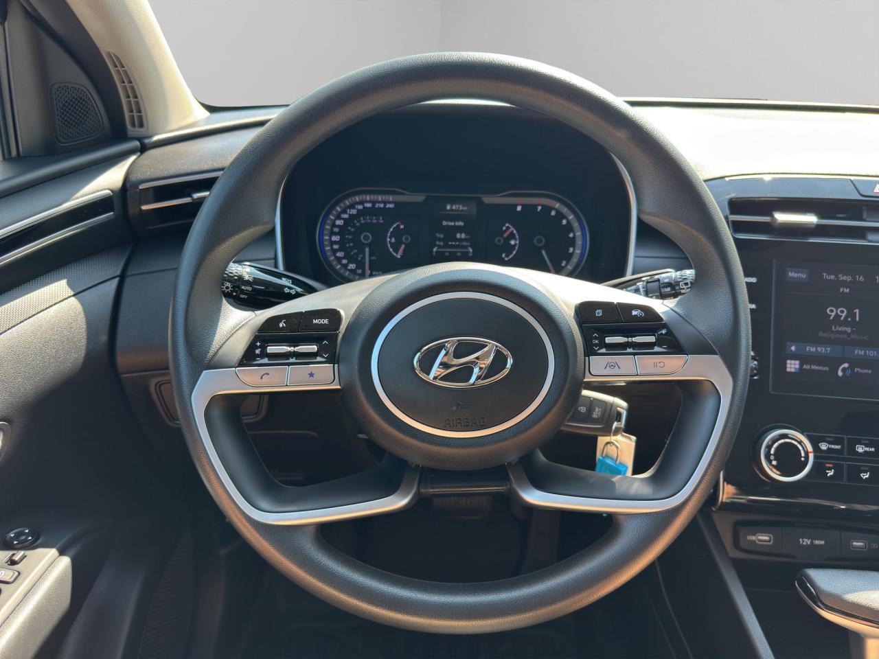 2023 Hyundai Tucson Essential | Reverse Cam | Heated Seats Photo
