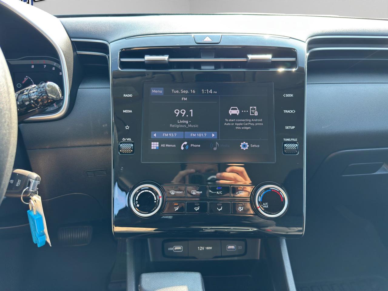 2023 Hyundai Tucson Essential | Reverse Cam | Heated Seats Photo