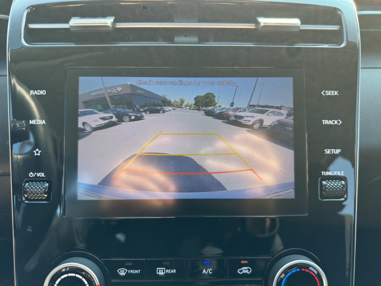 2023 Hyundai Tucson Essential | Reverse Cam | Heated Seats Photo