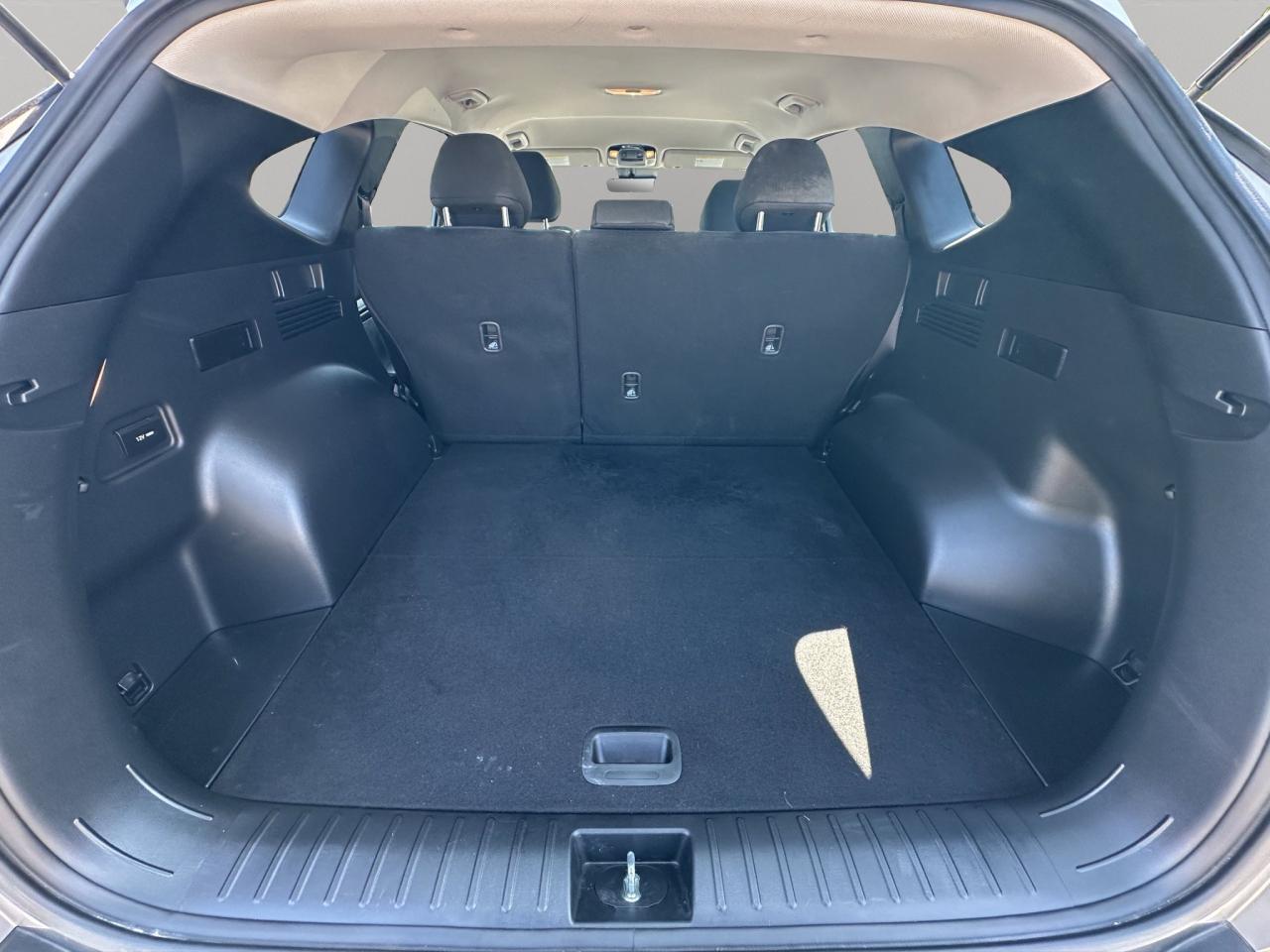 2023 Hyundai Tucson Essential | Reverse Cam | Heated Seats Photo