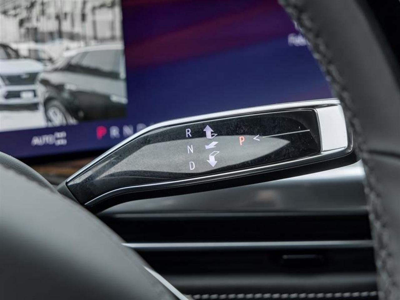 2026 Cadillac Escalade ESV Platinum Sport Photo