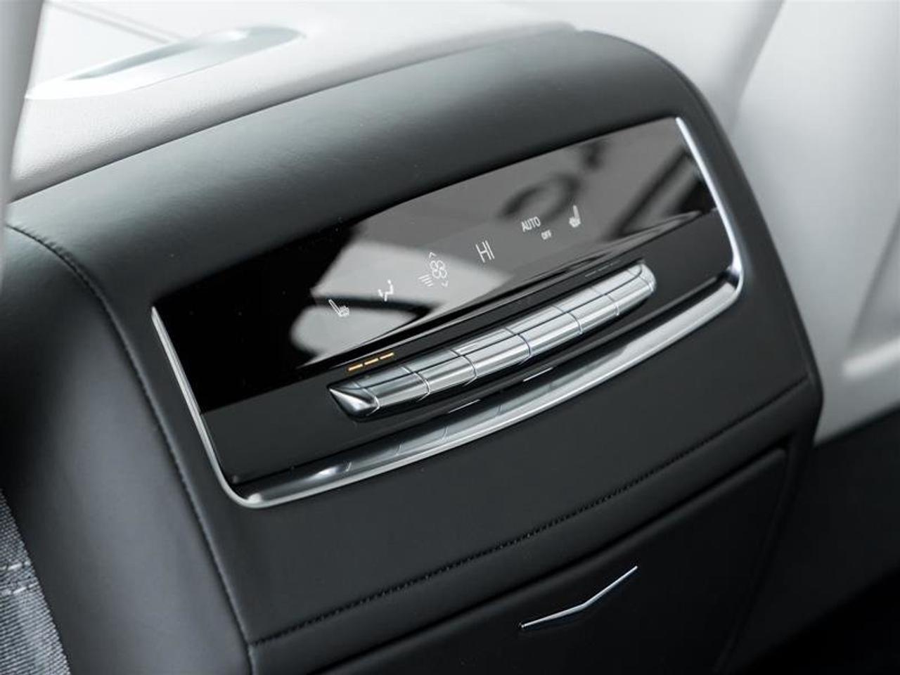 2026 Cadillac Escalade ESV Platinum Sport Photo