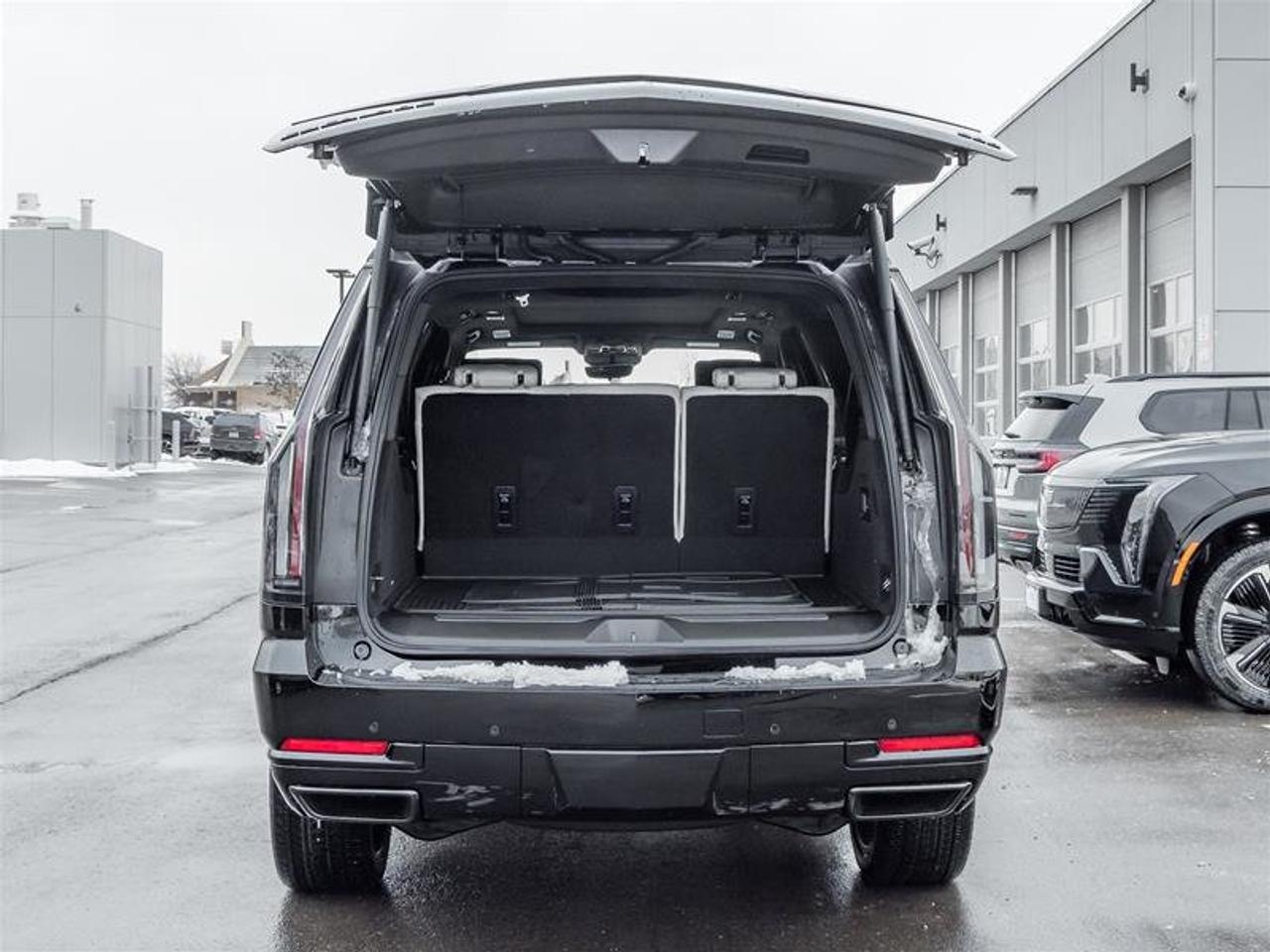 2026 Cadillac Escalade ESV Platinum Sport Photo