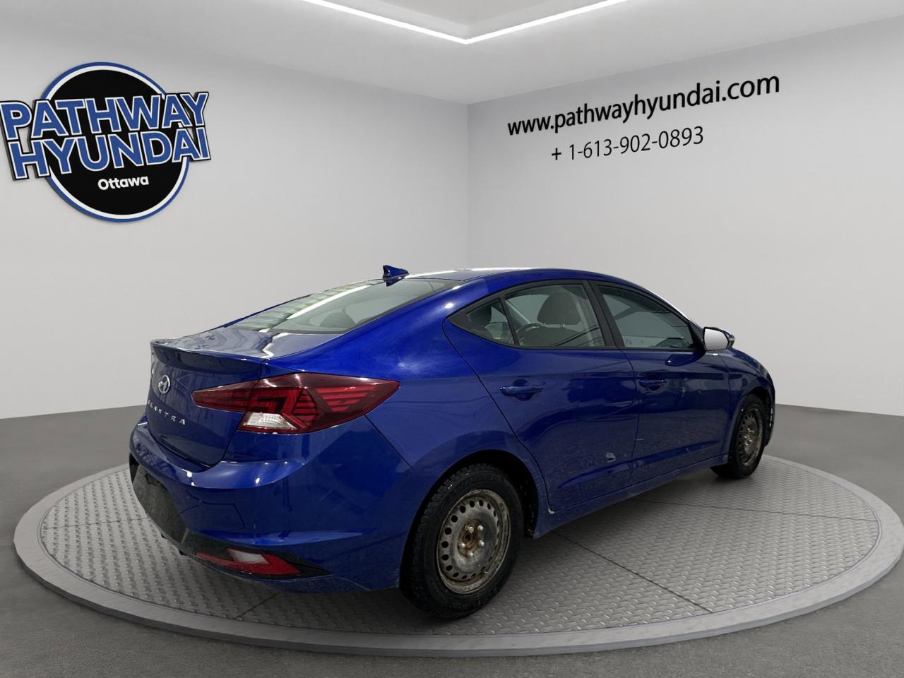 2020 Hyundai Elantra Preferred | Reverse Cam | Heated Seats Photo2