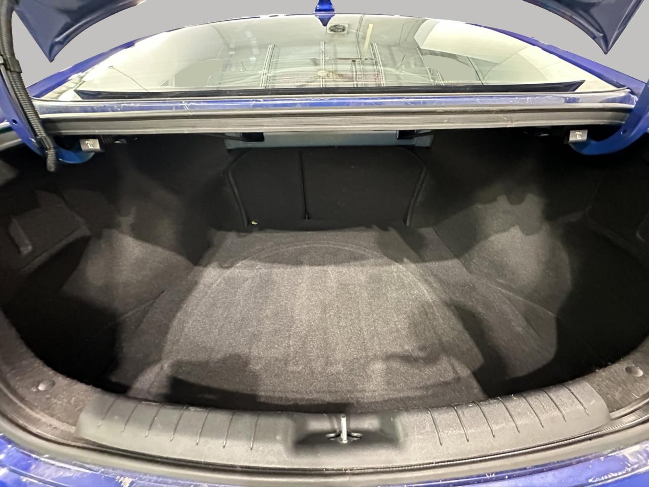 2020 Hyundai Elantra Preferred | Reverse Cam | Heated Seats Photo