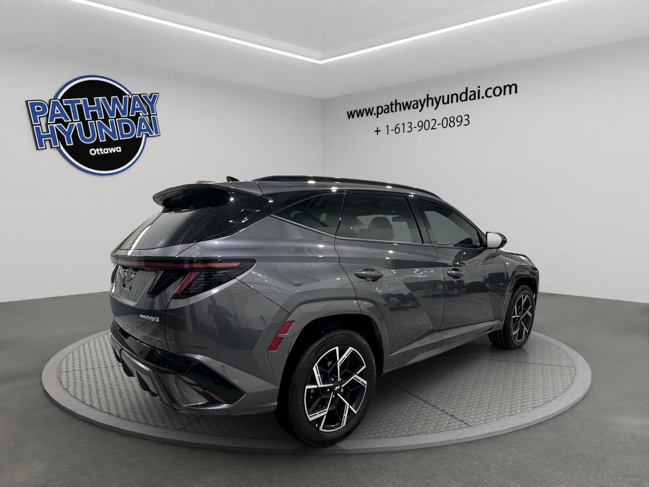 2025 Hyundai Tucson Hybrid N-Line | Reverse Cam | Heated Seats Photo3