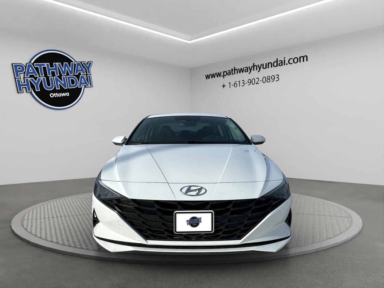 2023 Hyundai Elantra Preferred | Reverse Cam | Heated Seats Photo
