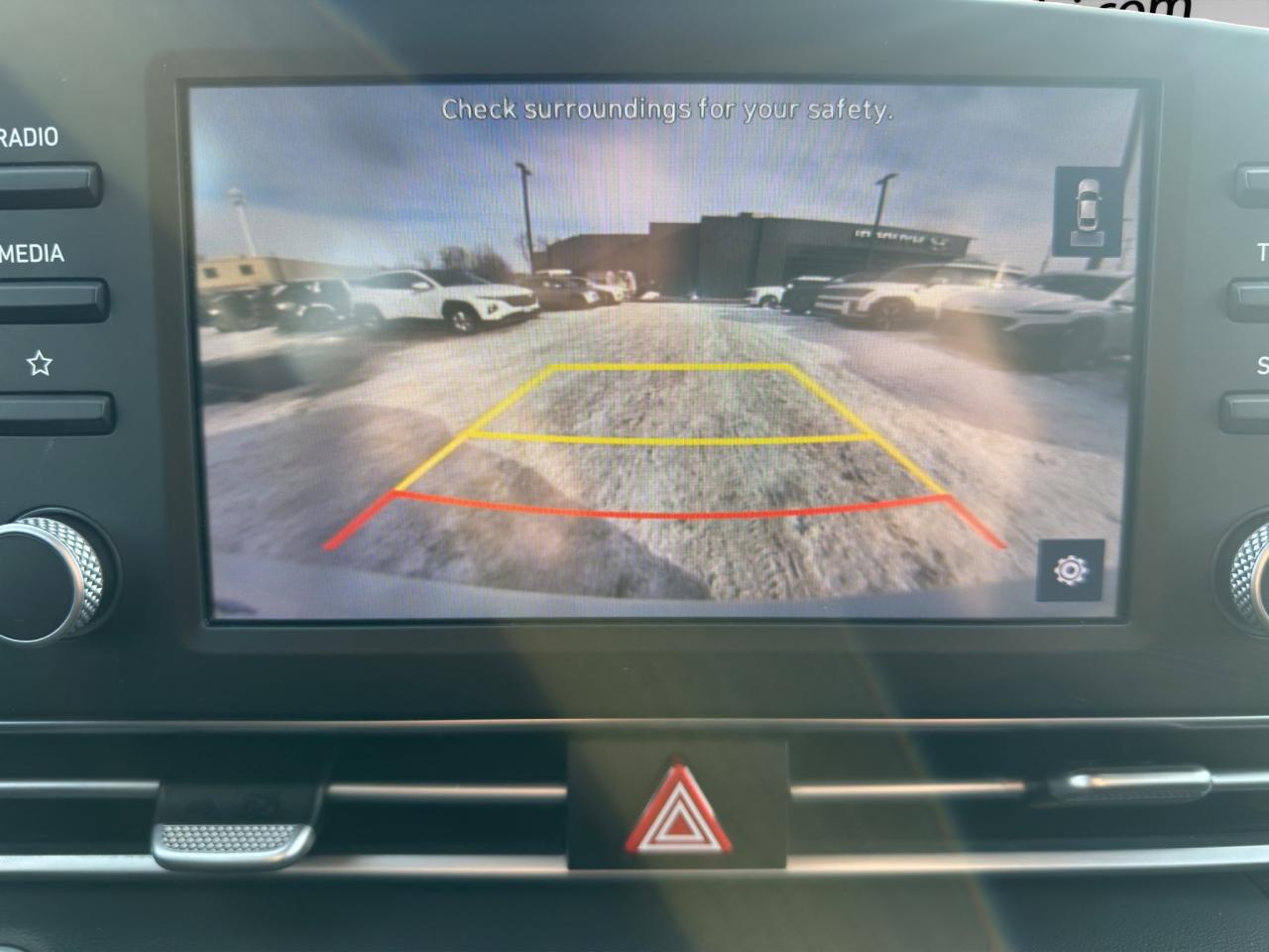 2023 Hyundai Elantra Preferred | Reverse Cam | Heated Seats Photo