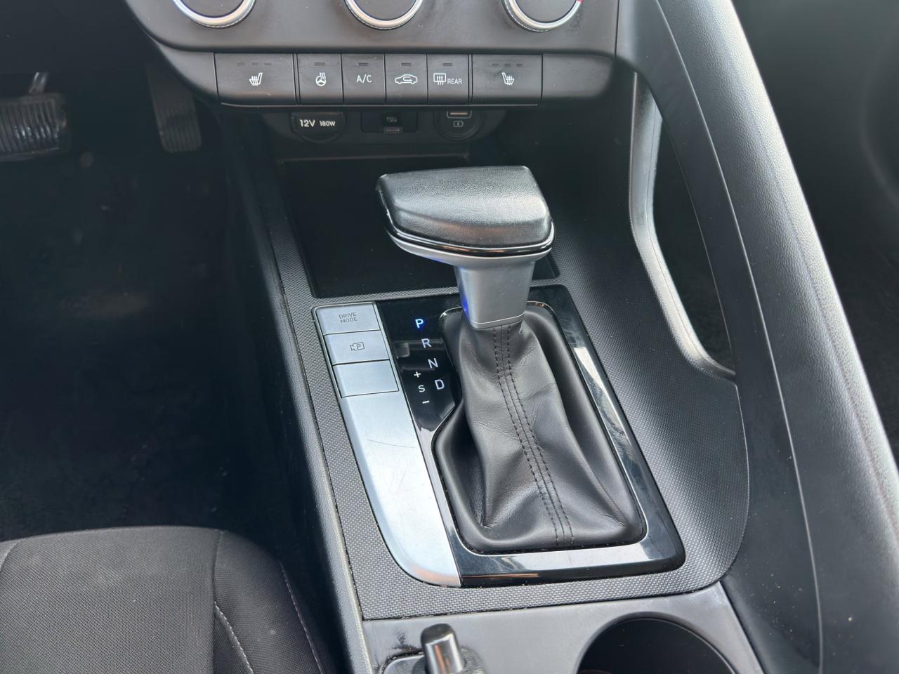 2023 Hyundai Elantra Preferred | Reverse Cam | Heated Seats Photo