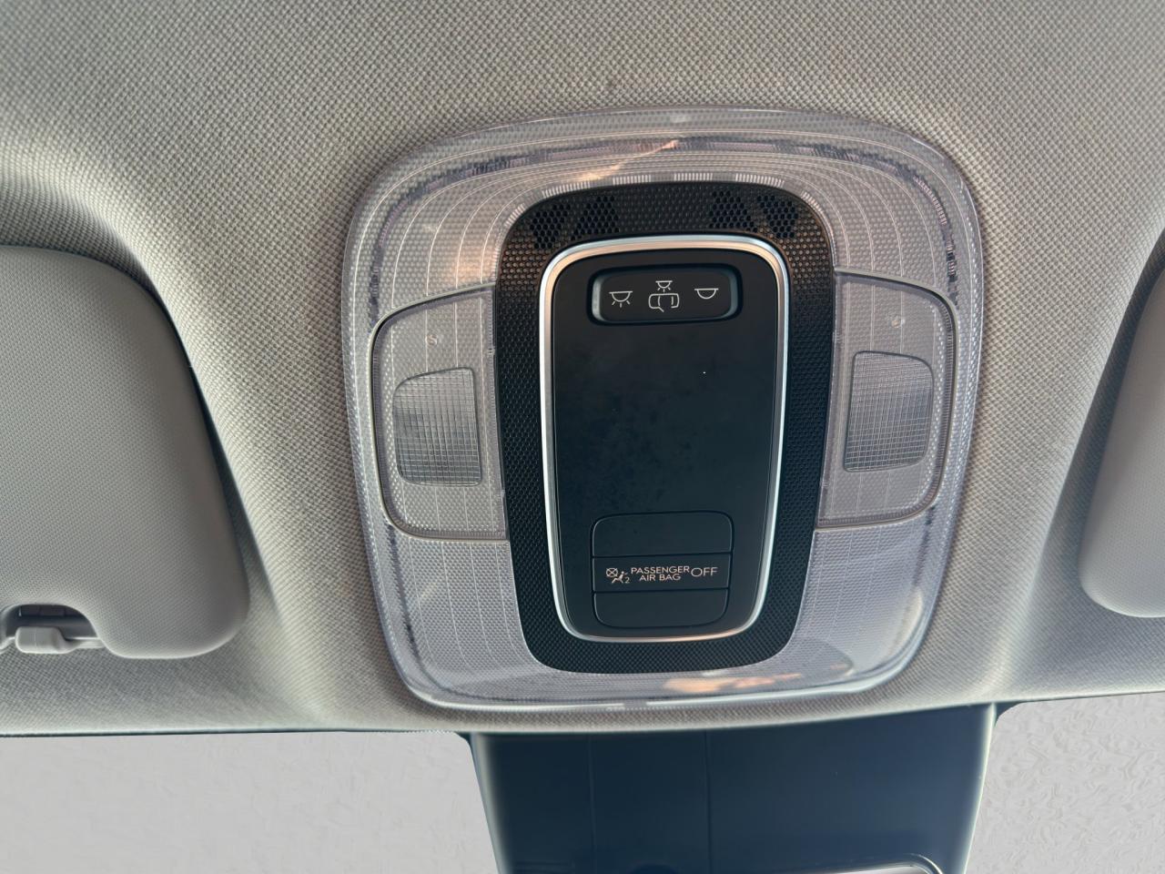 2023 Hyundai Elantra Preferred | Reverse Cam | Heated Seats Photo