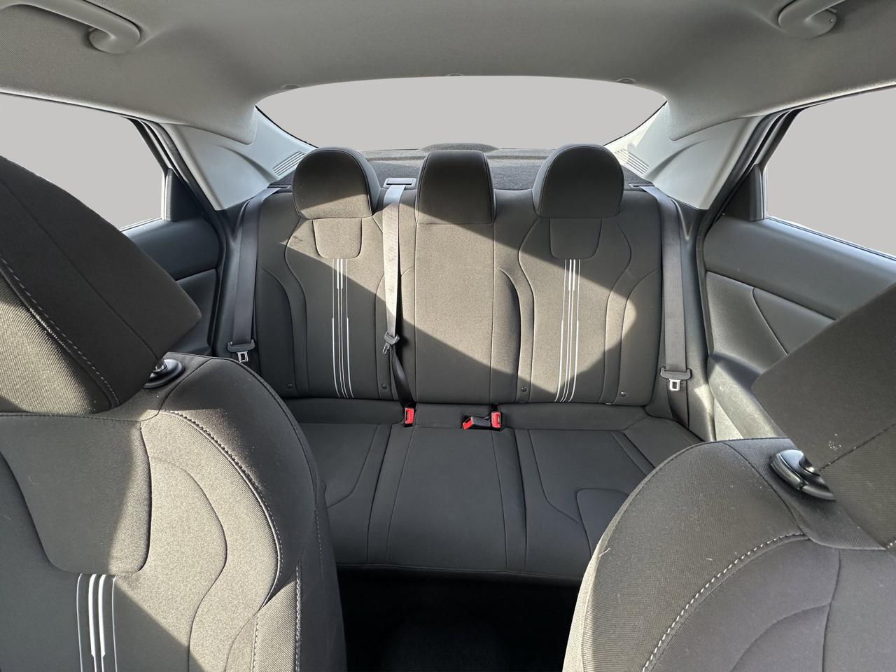 2023 Hyundai Elantra Preferred | Reverse Cam | Heated Seats Photo