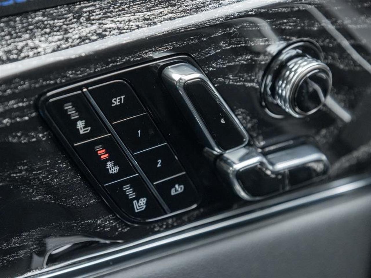 2026 Cadillac Escalade IQ Luxury Photo